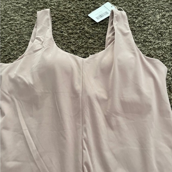 fawnfit nwt wide legromper with built-in bra, medium light pink - Picture 2 of 4